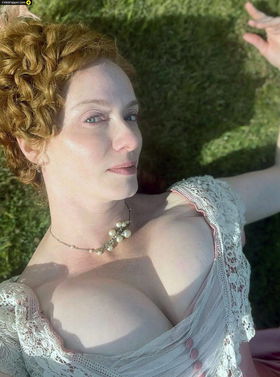 christina hendricks сиськи буфера грудь Фото